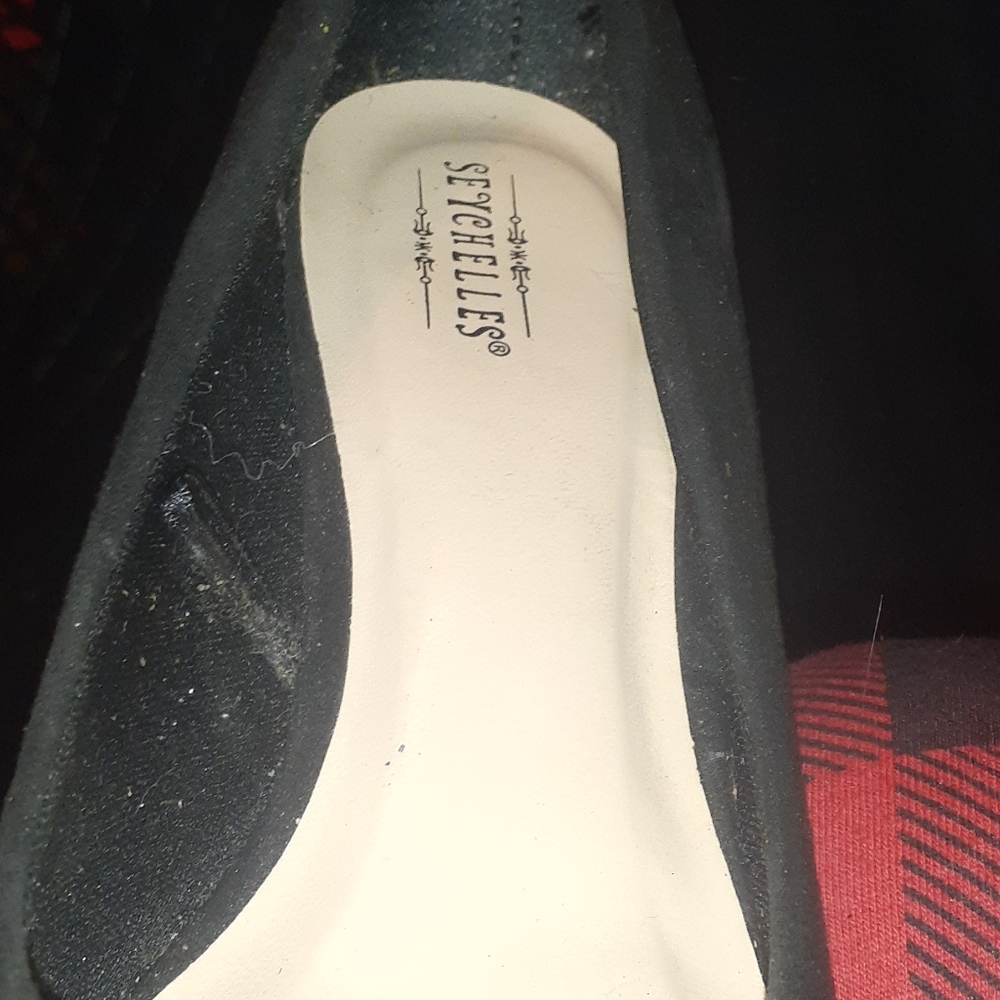 Heels - Picture 2 of 3